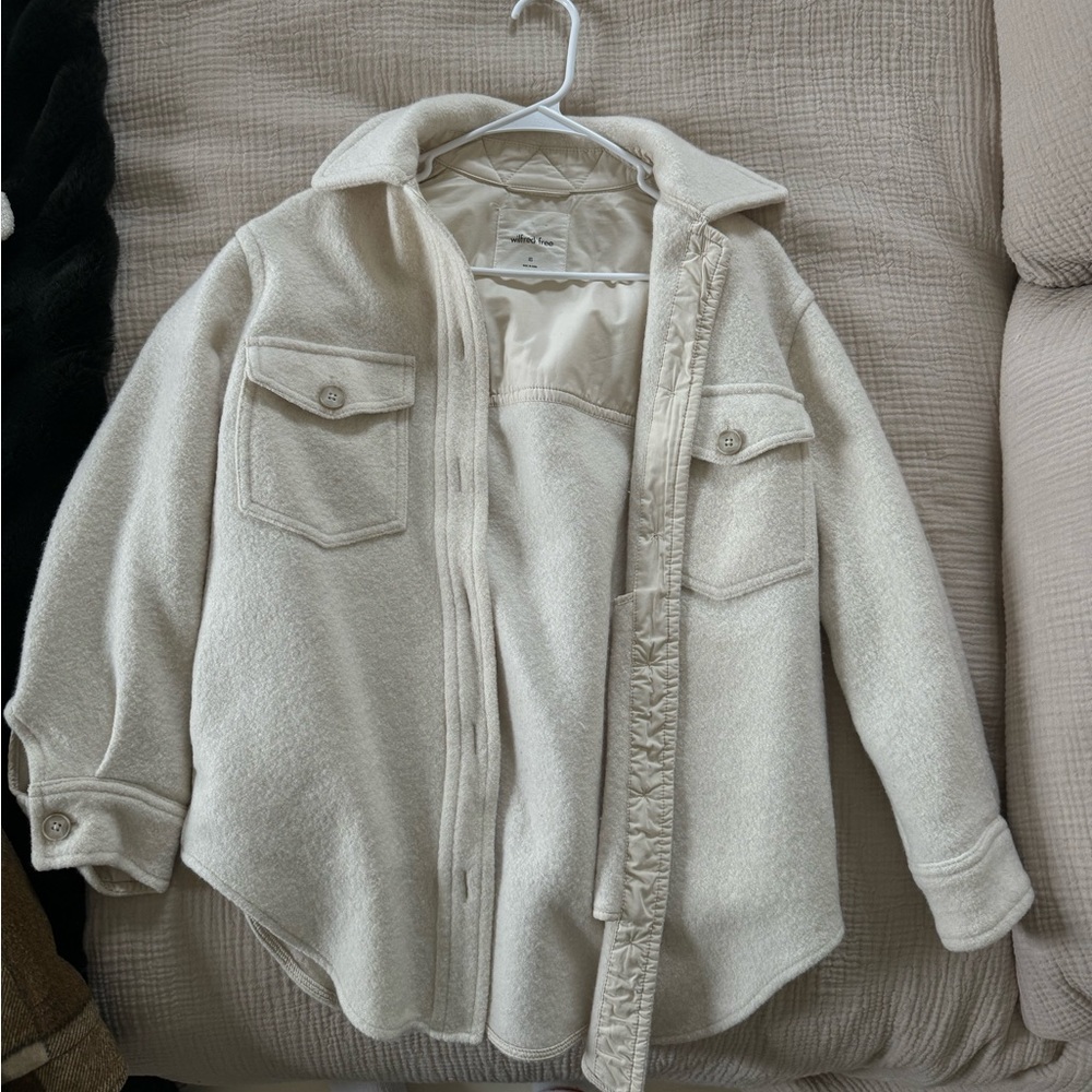 Aritzia shirt jacket